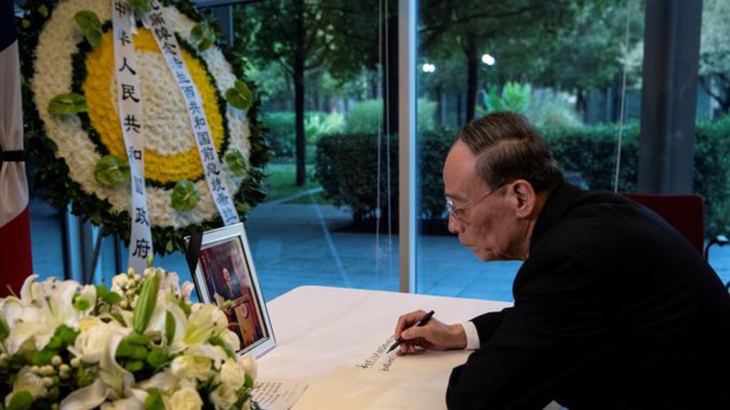 Chirac-wang-qishan-mort-lemaire-hebdo-vin-chine